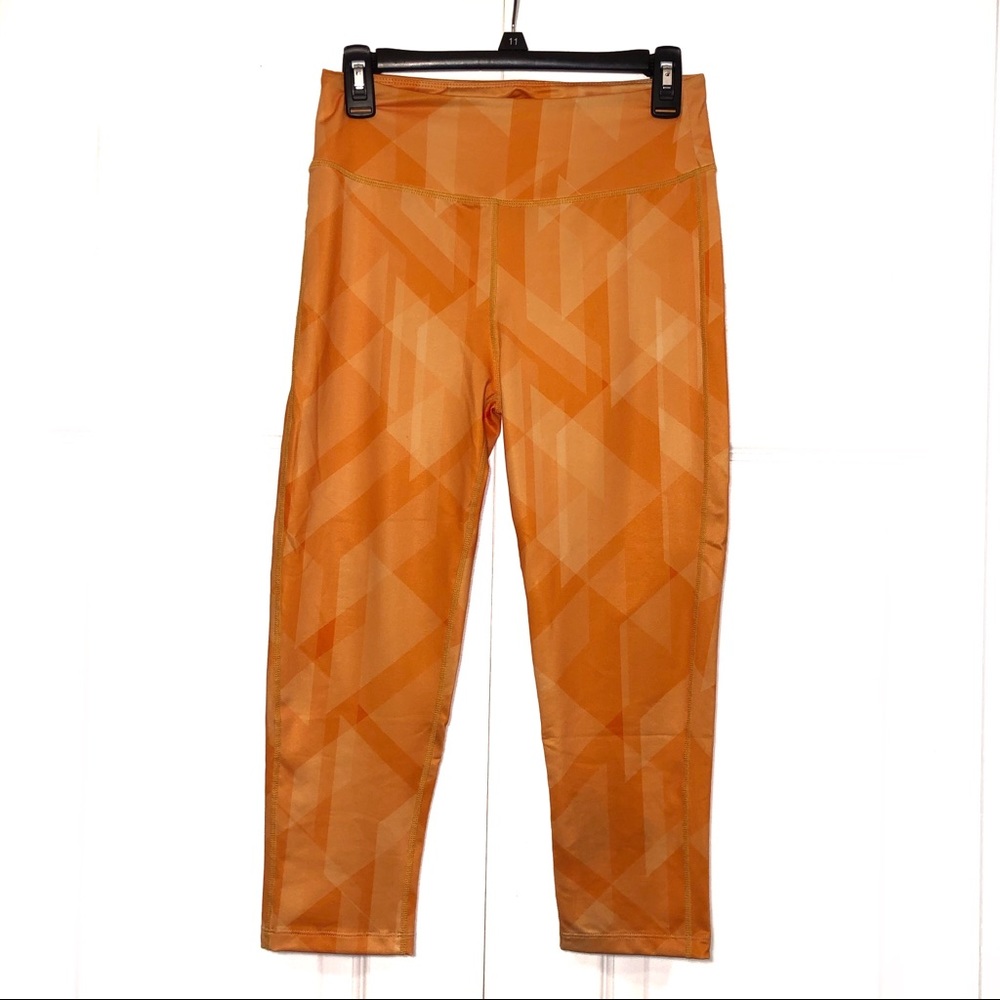🍊Orange Theory Fitness Cropped Leggings
